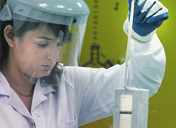 compugen employee in lab
